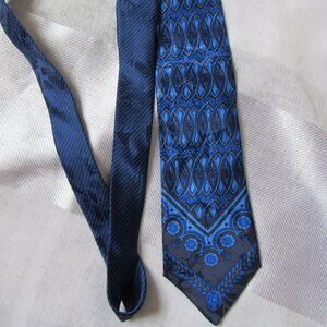 V2 by Versace Men's silk tie Navy Blue, made in Italy